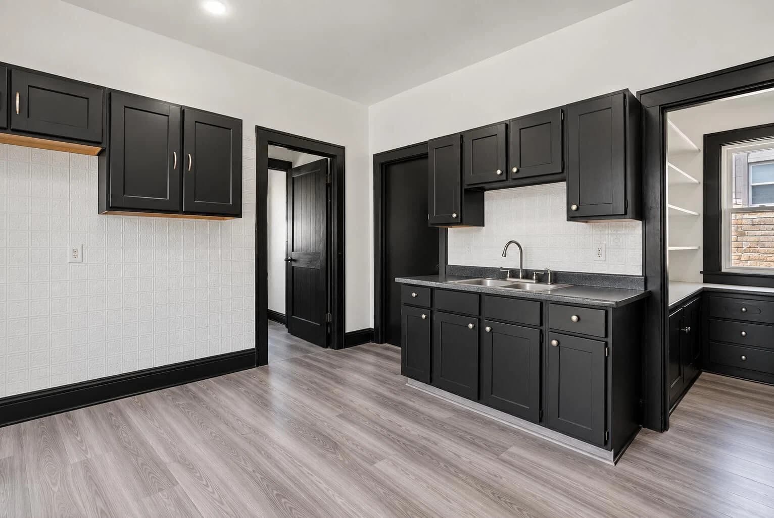 806 Lapham Blvd, Milwaukee, WI 53204