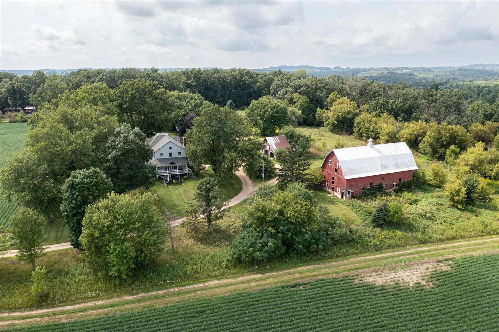 E7530 Hinkst Hollow Rd, Franklin, WI 54665