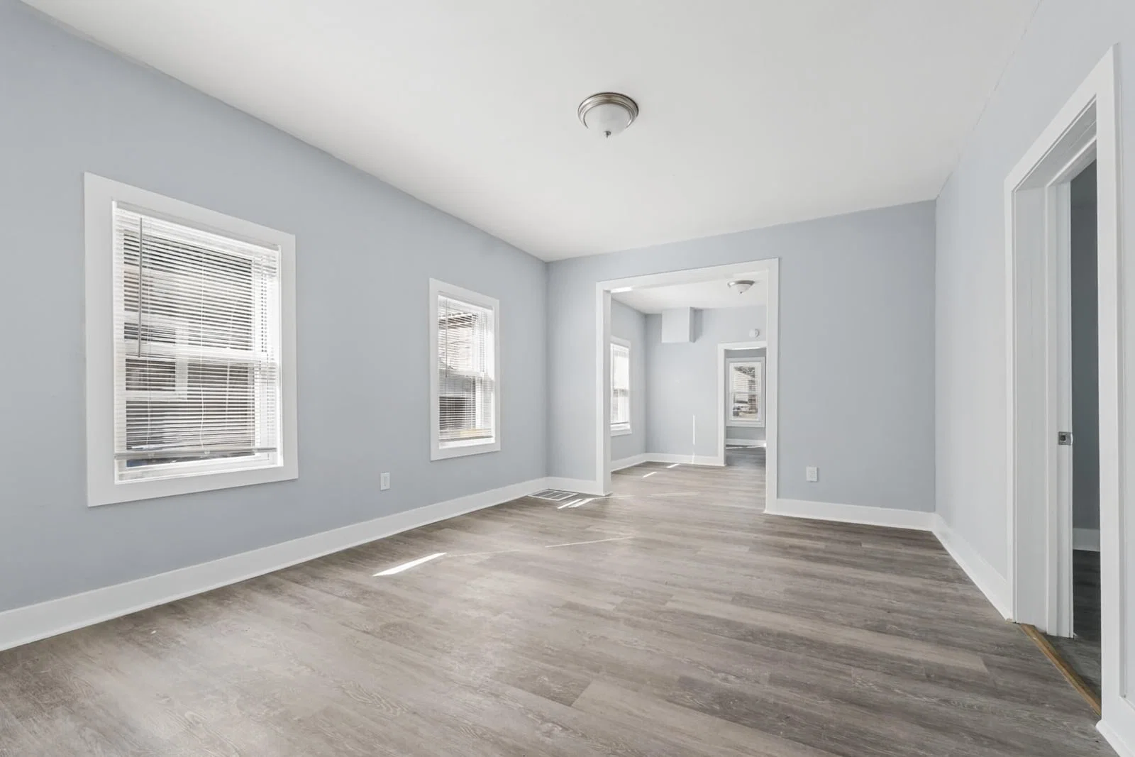 917 9th St, Milwaukee, WI 53204 2