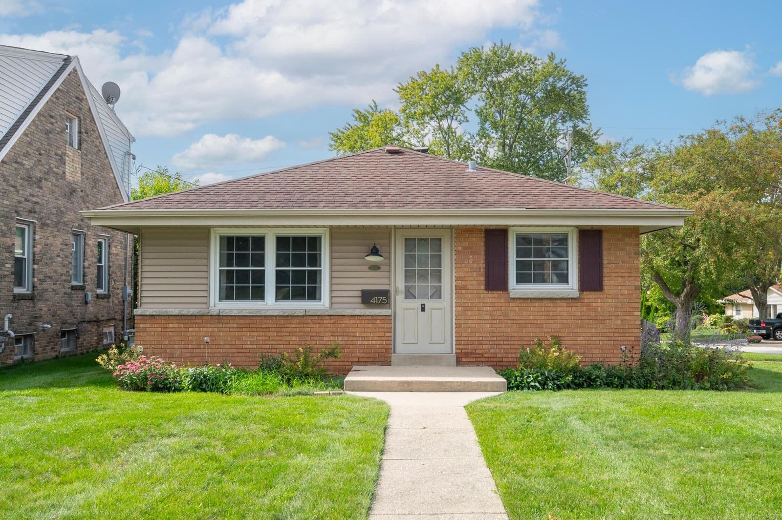 4175 92nd St, Wauwatosa, WI 53222 3