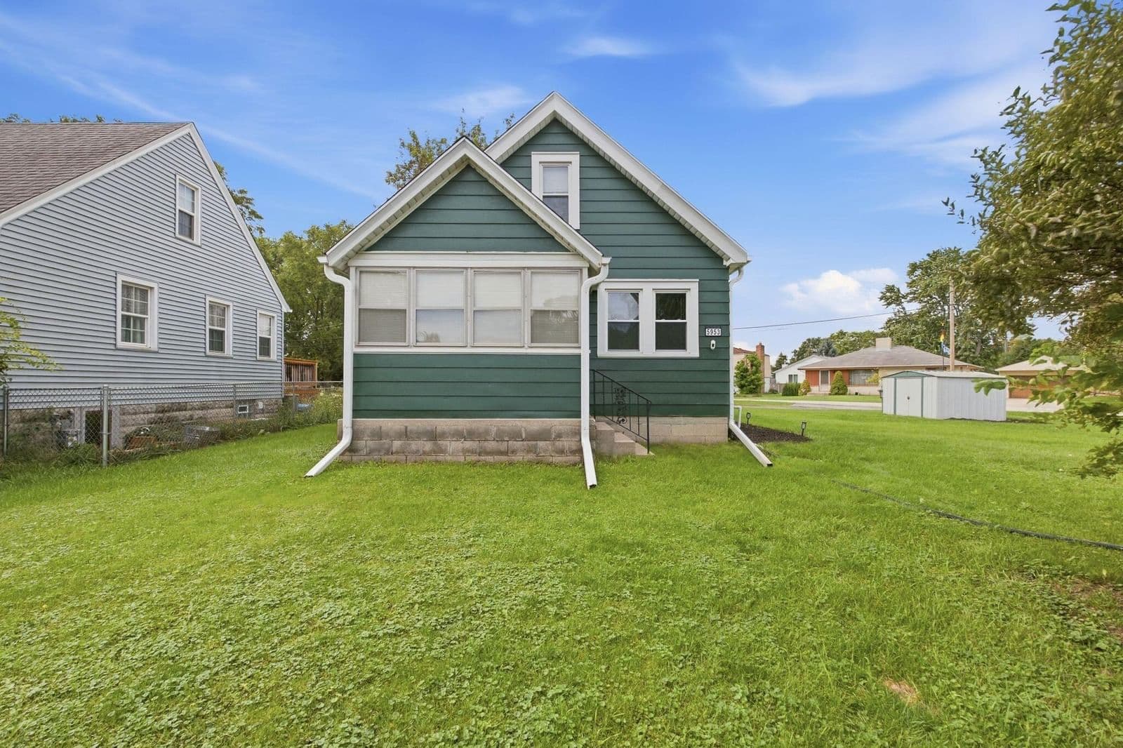 5953 Phillips St, Greenfield, WI 53221
