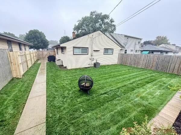 4666 50th St, Greenfield, WI 53220 3