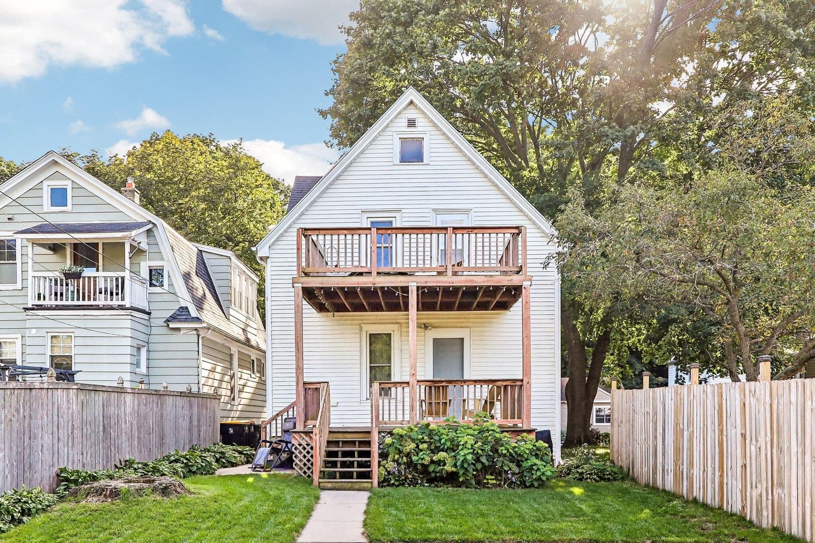 6644 Hillside Ln, Wauwatosa, WI 53213
