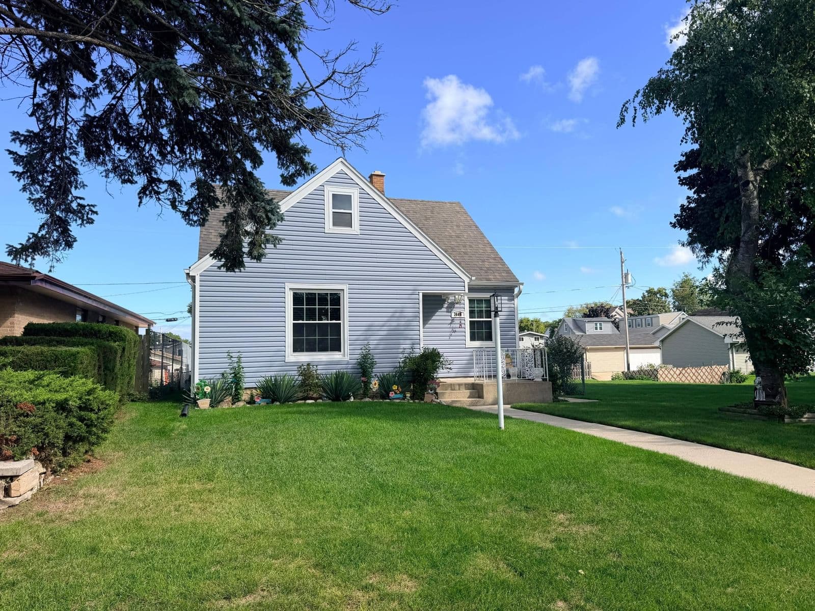 3668 34th St, Greenfield, WI 53221