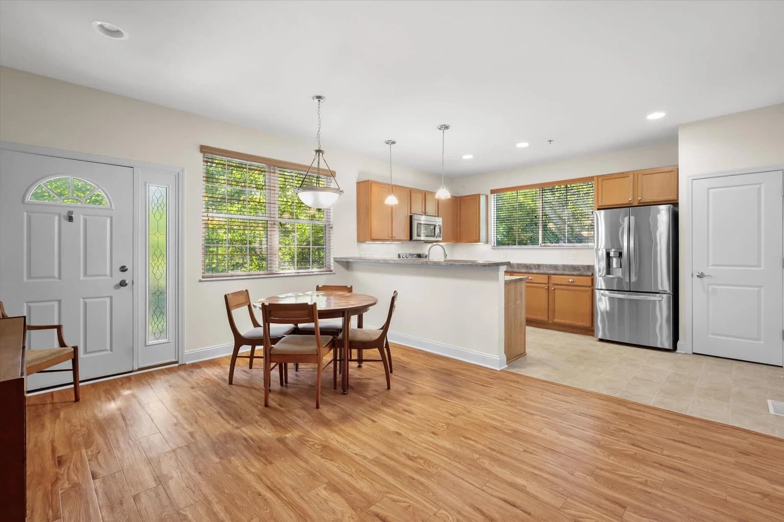 8485 Ashbury Ln, Oak Creek, WI 53154 2