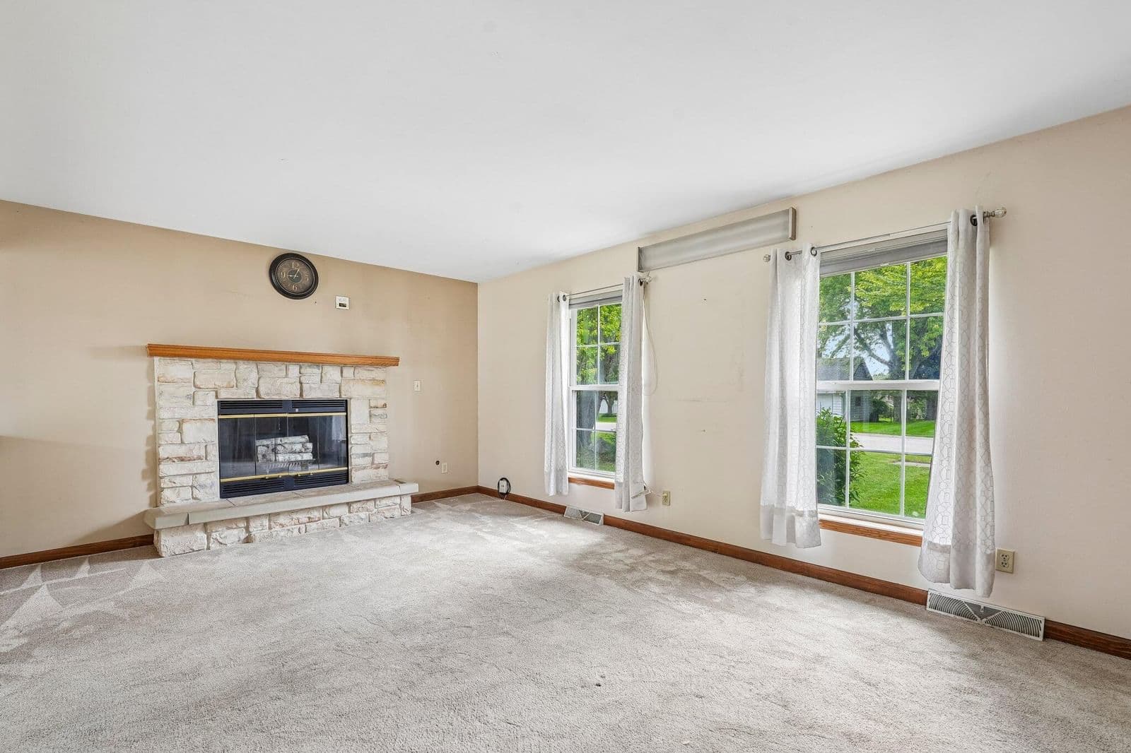 970 Mackinac Ave 5
