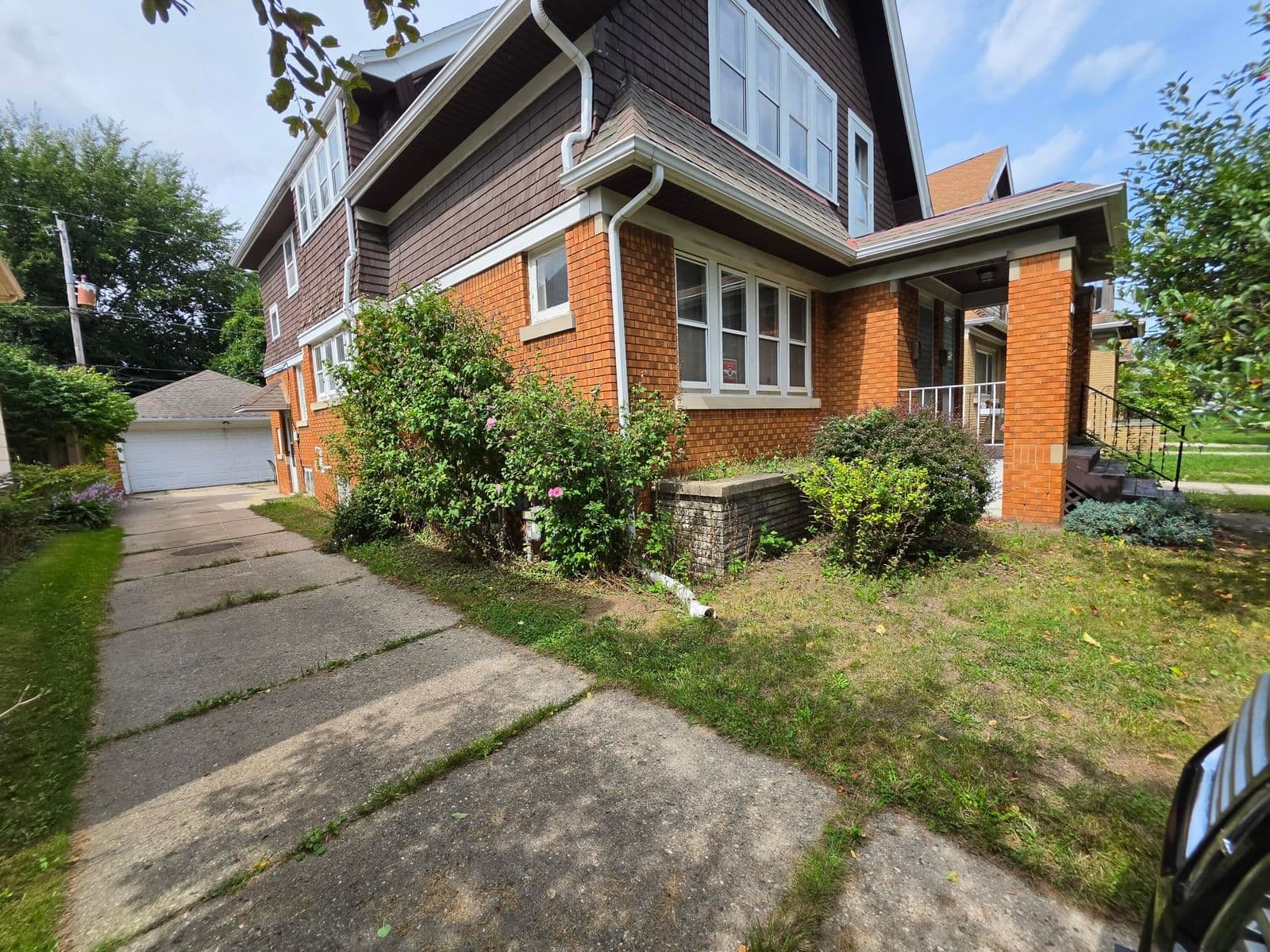 2519 62nd St, Wauwatosa, WI 53213