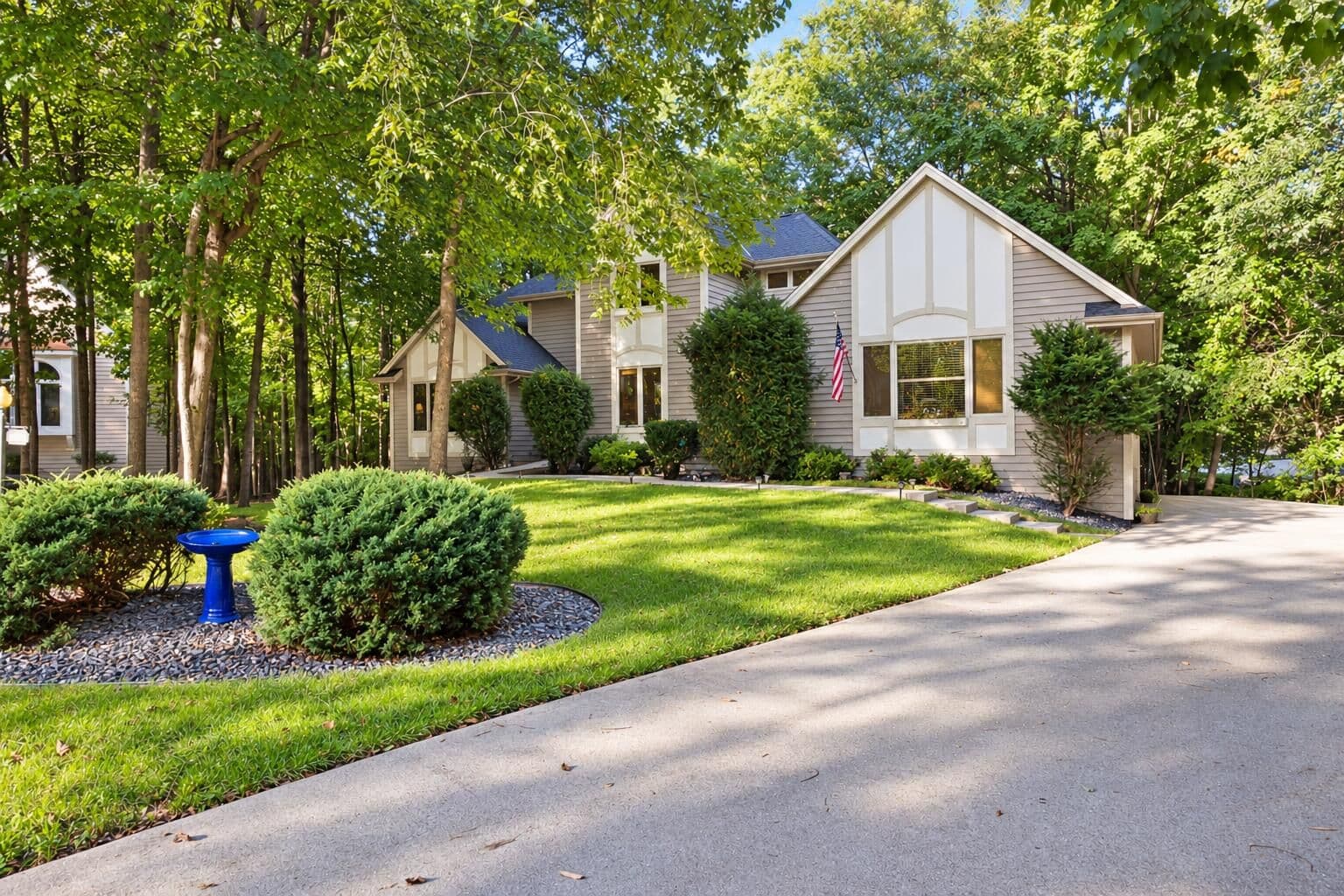 11920 Whitaker Ave, Greenfield, WI 53228 2