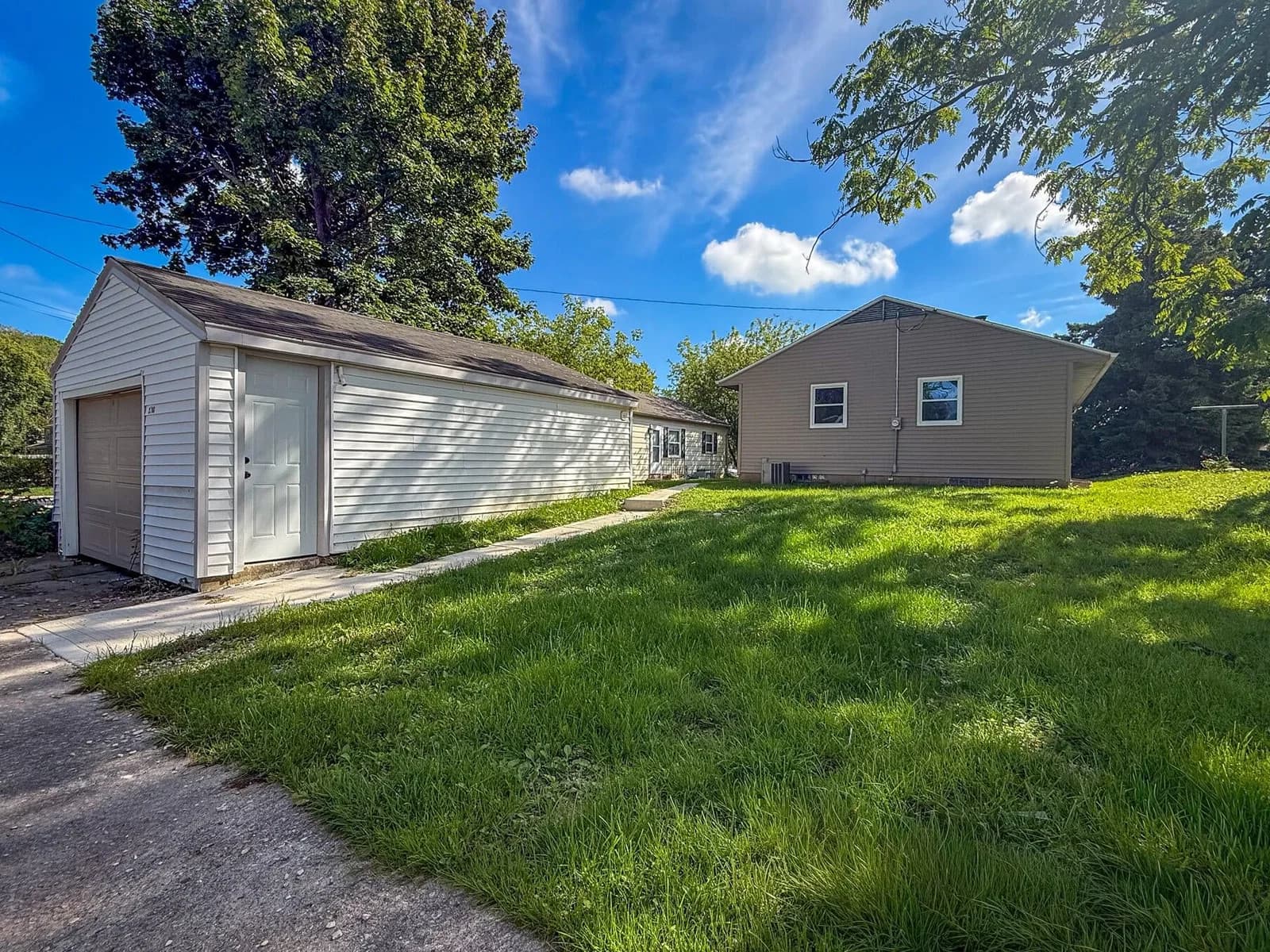 8208 Keefe Ave, Milwaukee, WI 53222 3