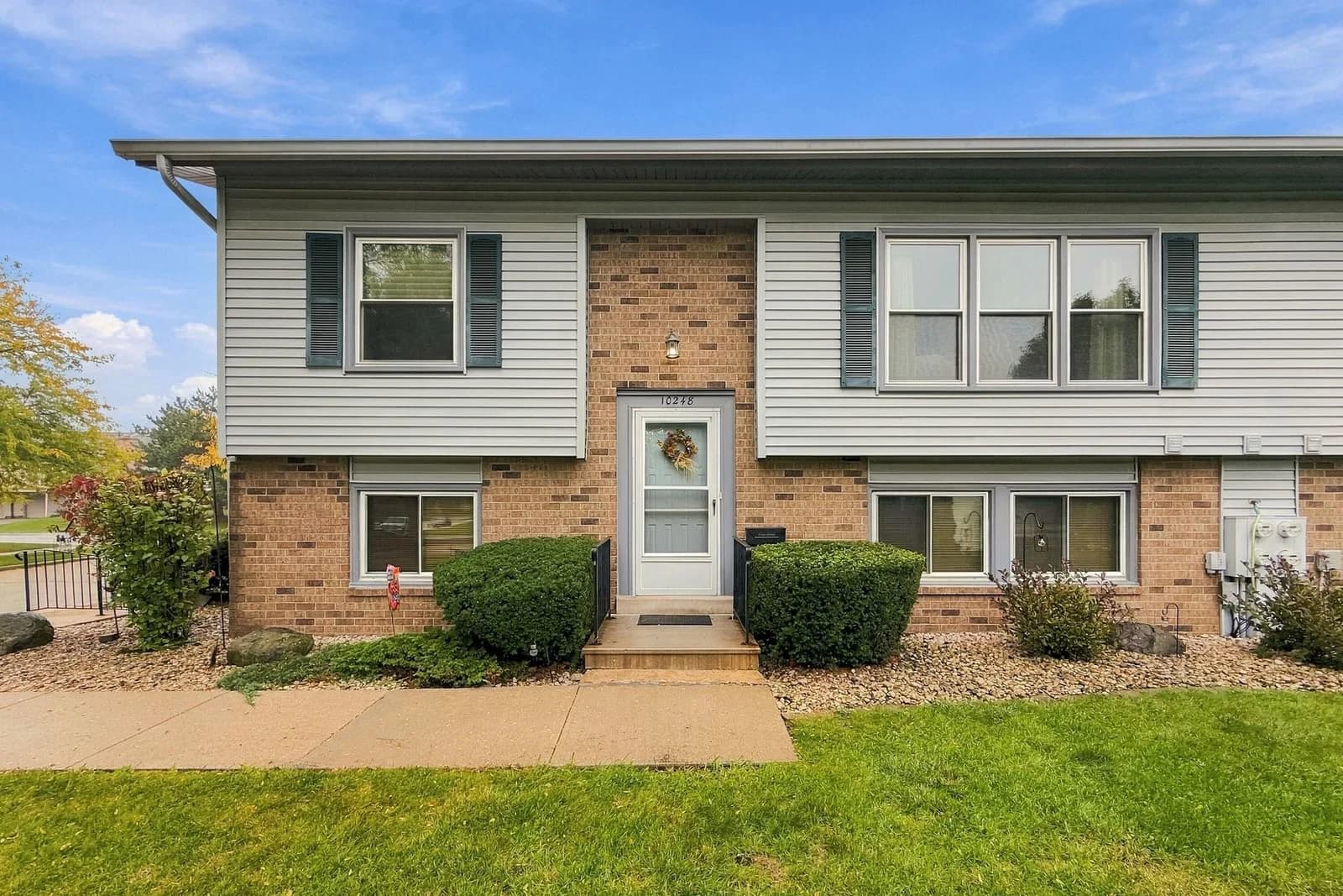 10248 Parkedge Cir, Franklin, WI 53132 2