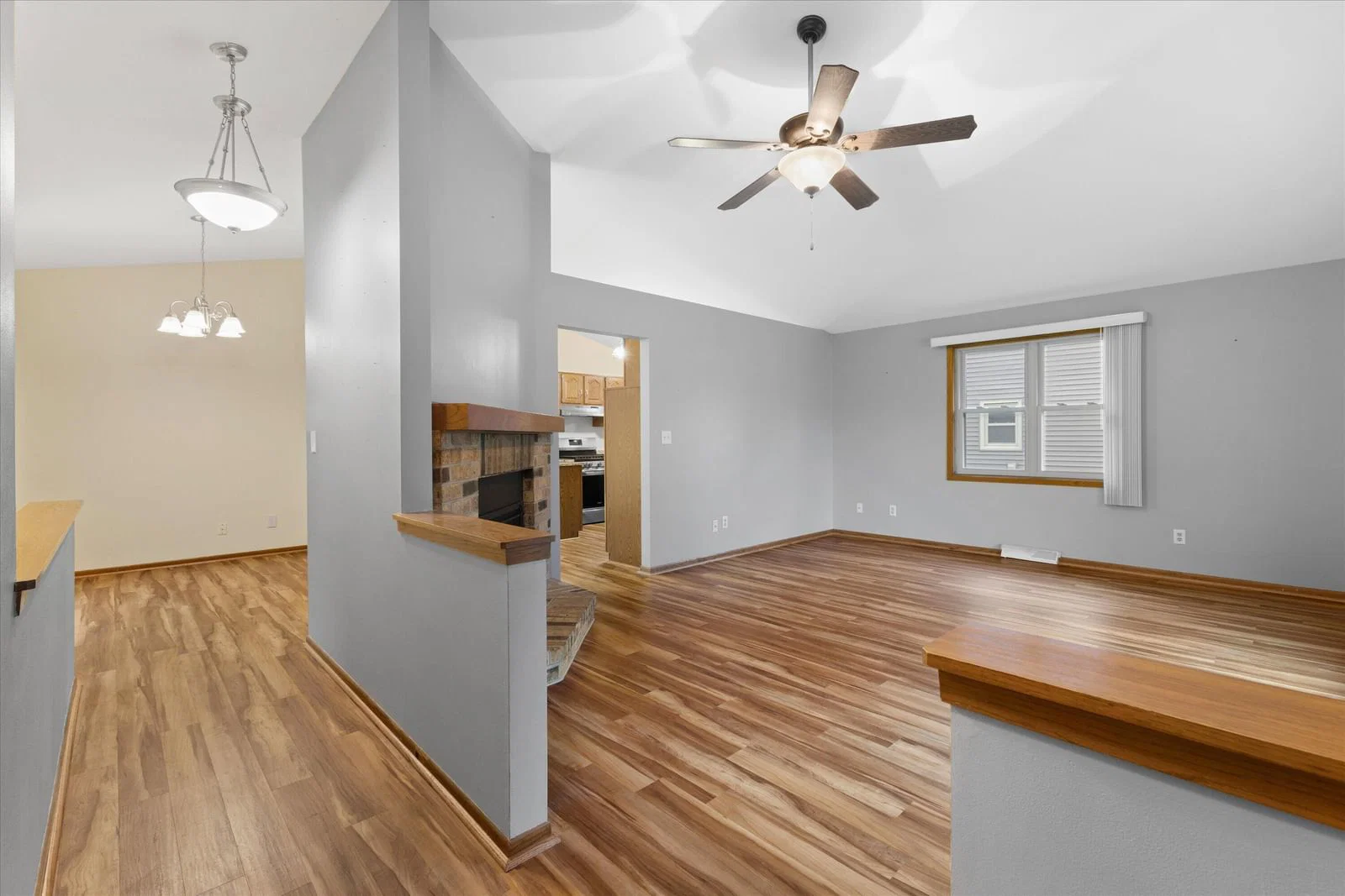8169 Wilding Dr, Oak Creek, WI 53154 2