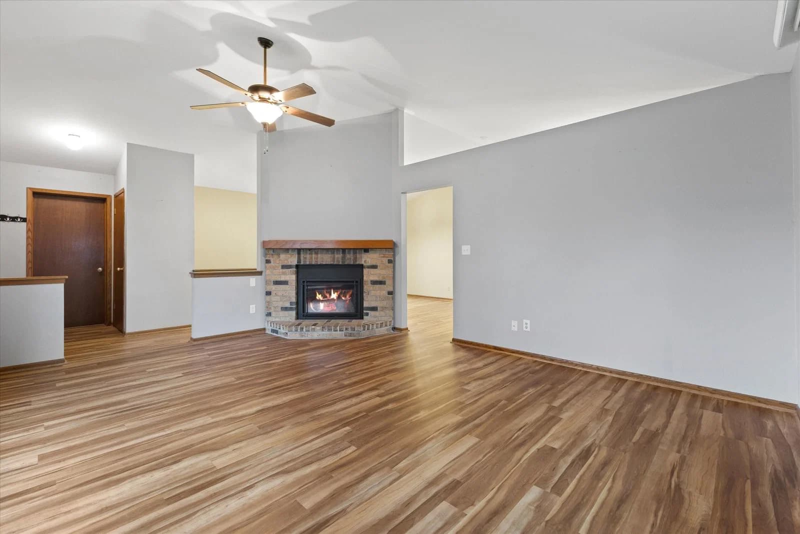 8169 Wilding Dr, Oak Creek, WI 53154 3