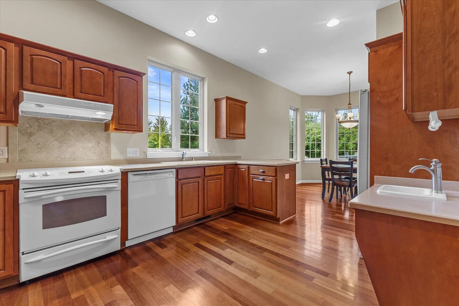 8361 44th St, Franklin, WI 53132 3
