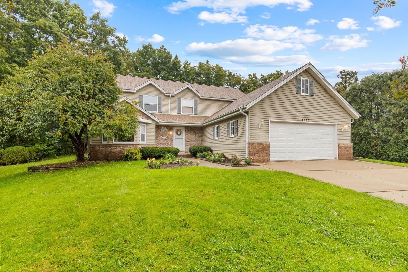 4110 Carpenter Ave, Greenfield, WI 53221