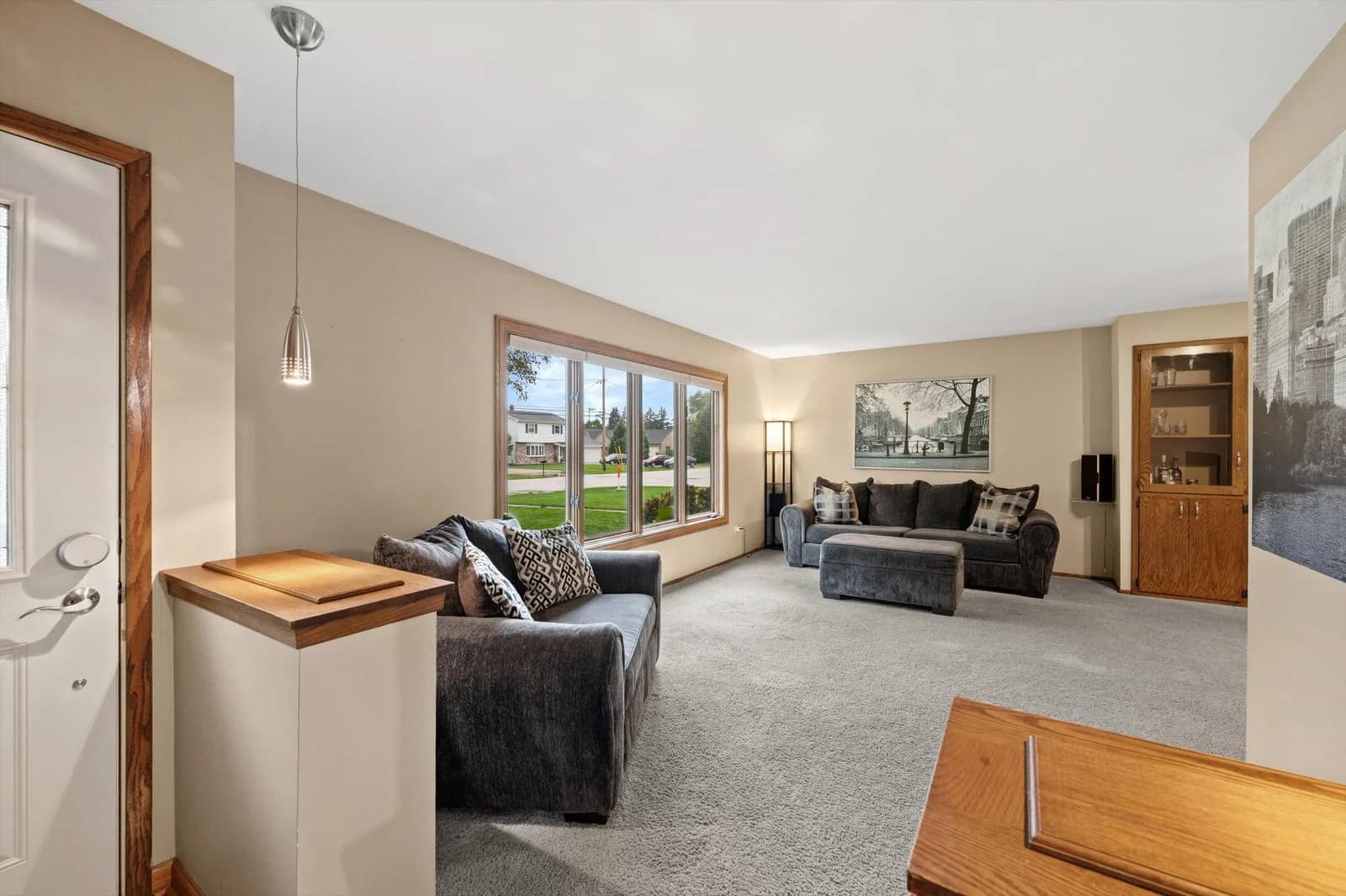 9322 Cold Spring Rd, Greenfield, WI 53228 3