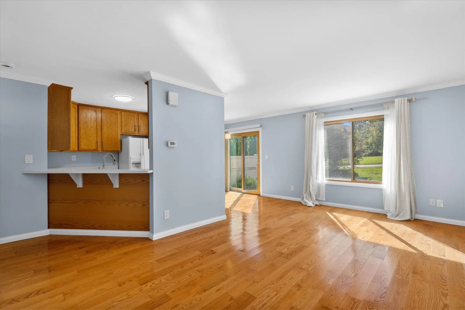 7335 Delaine Dr, Oak Creek, WI 53154 2
