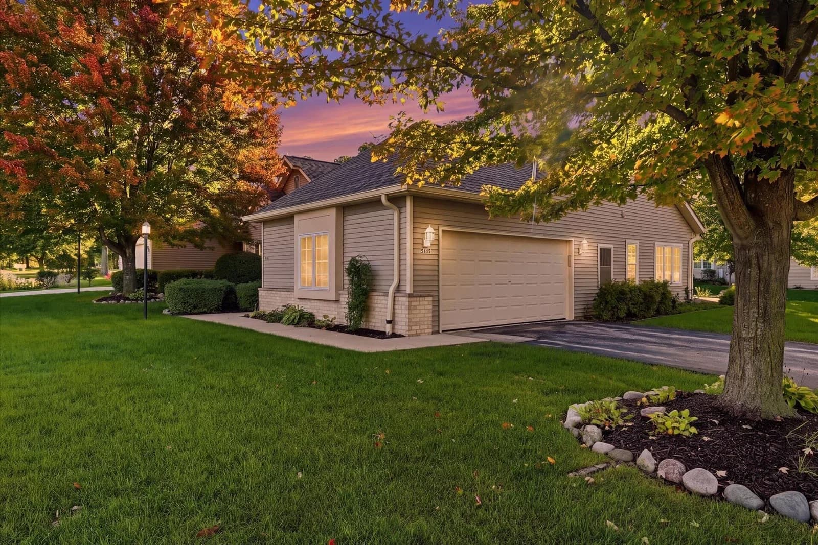 5364 Butterfield Way, Greenfield, WI 53221