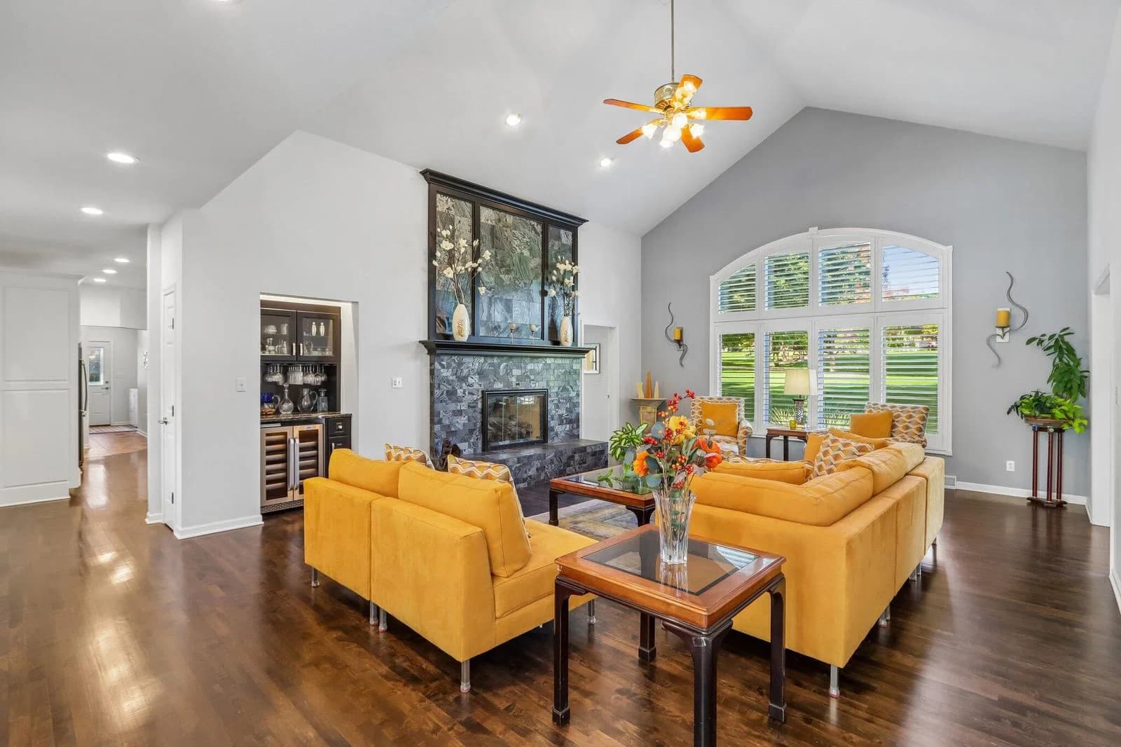 8349 River Terrace Dr, Franklin, WI 53132 2