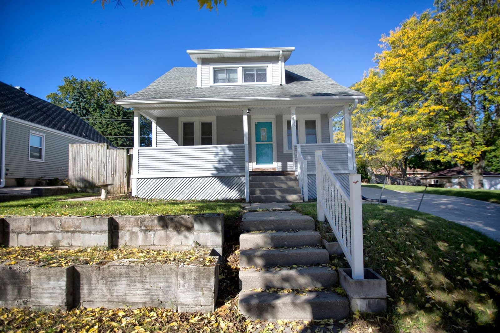 2405 92nd St, West Allis, WI 53227