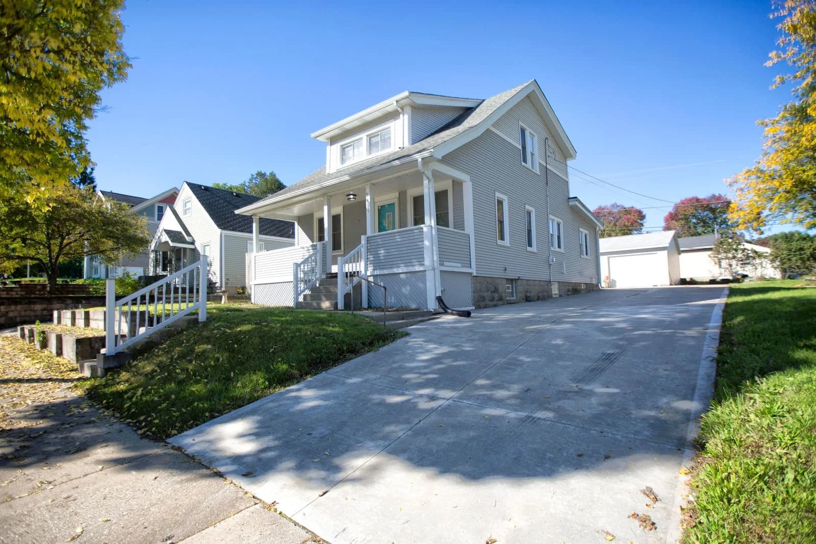 2405 92nd St, West Allis, WI 53227 2