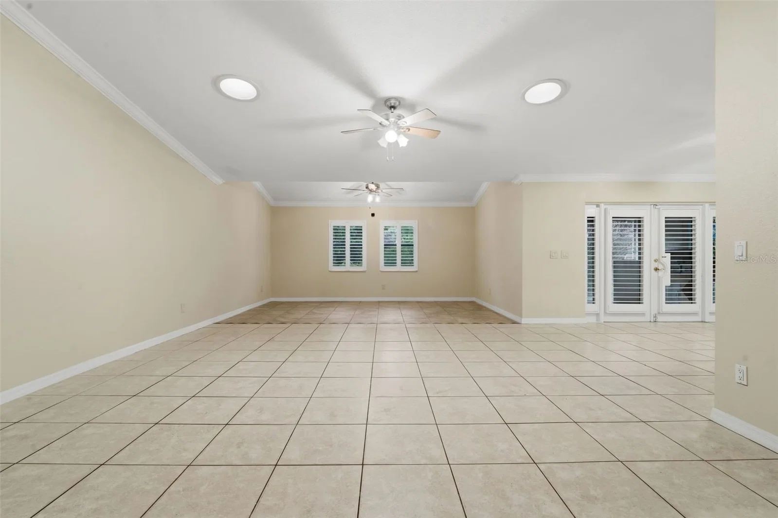 8423 BERMUDA DUNES 4