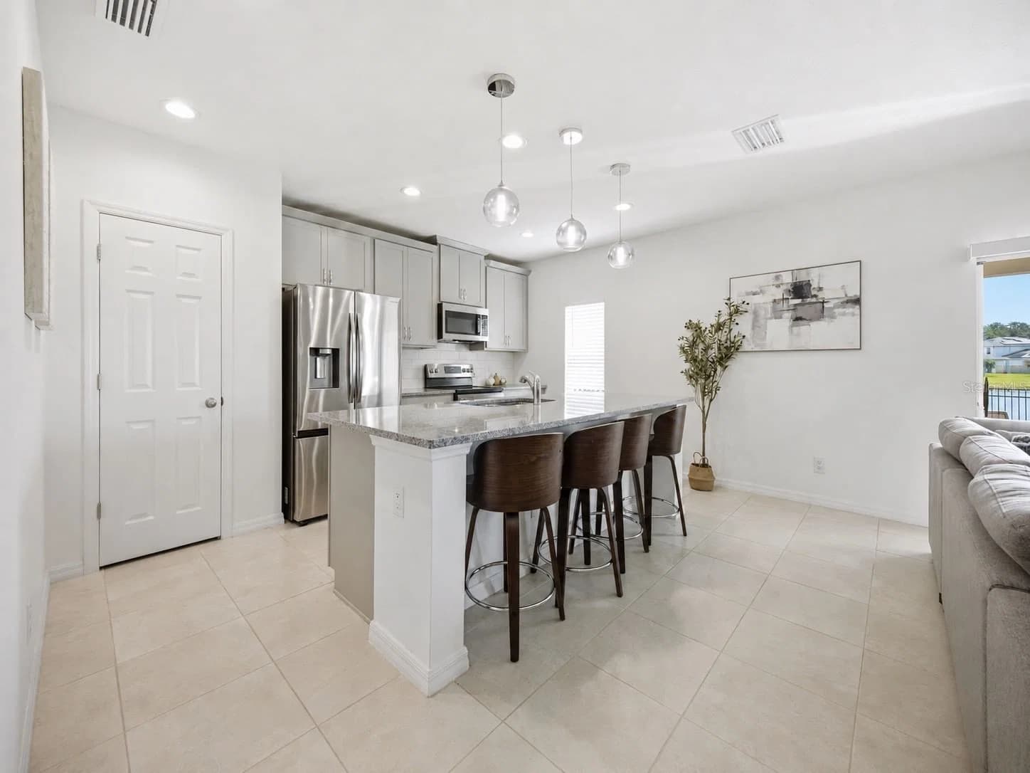 1466 WOODMONT 4