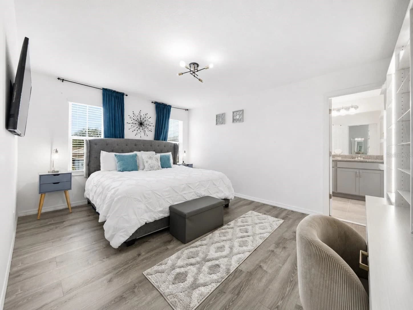 1466 WOODMONT 5