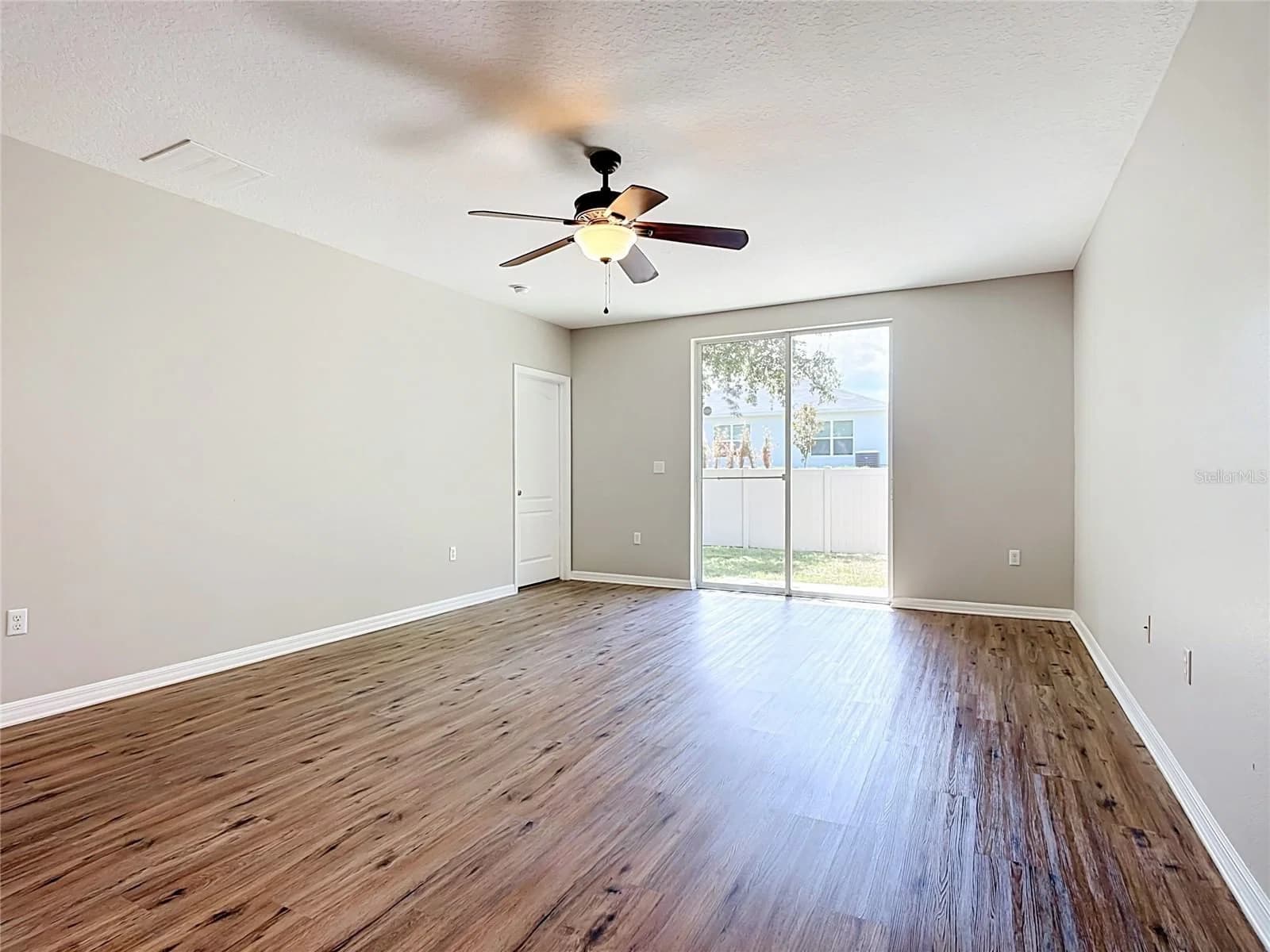 1562 TAMARIND 3