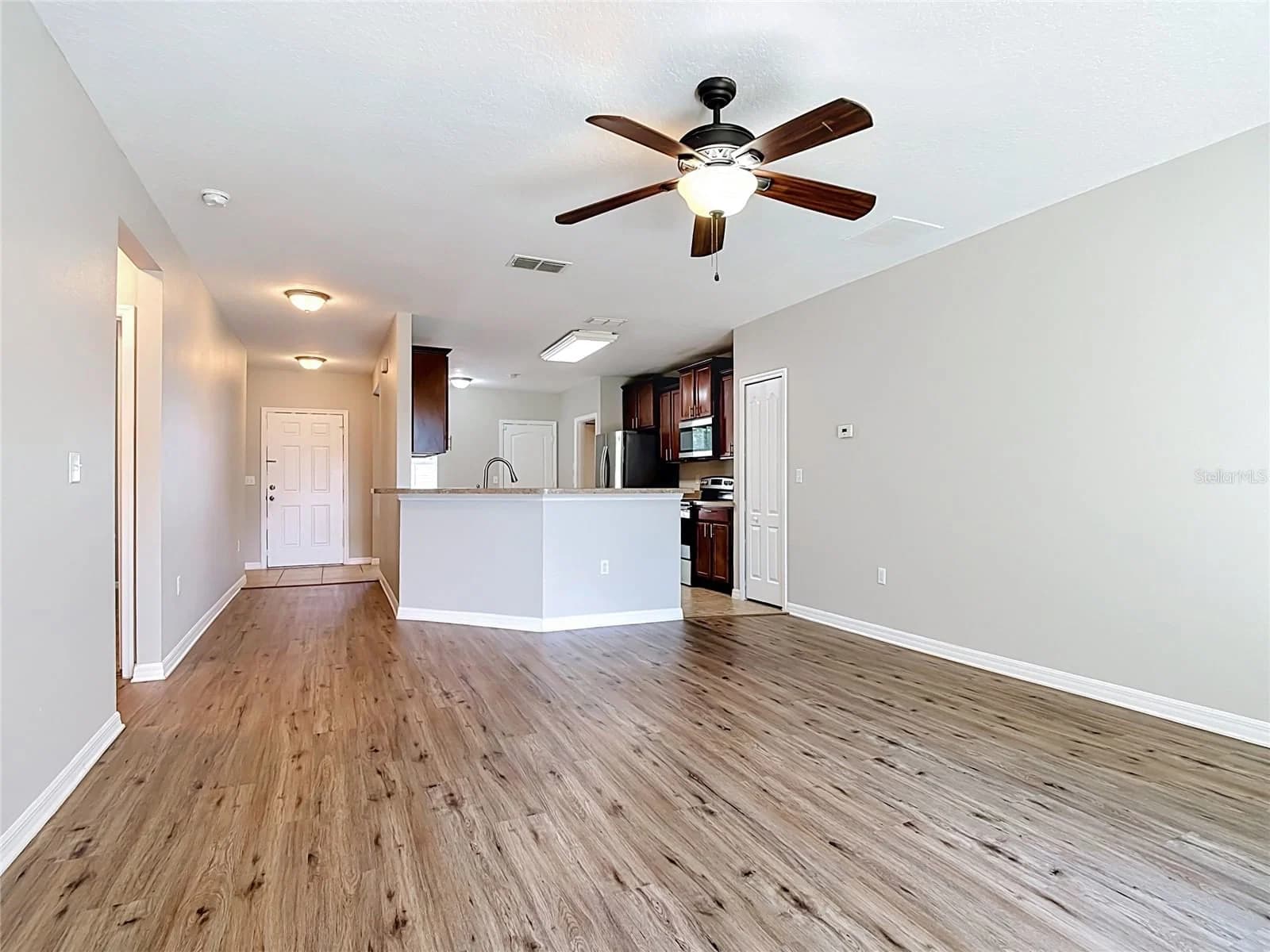 1562 TAMARIND 4