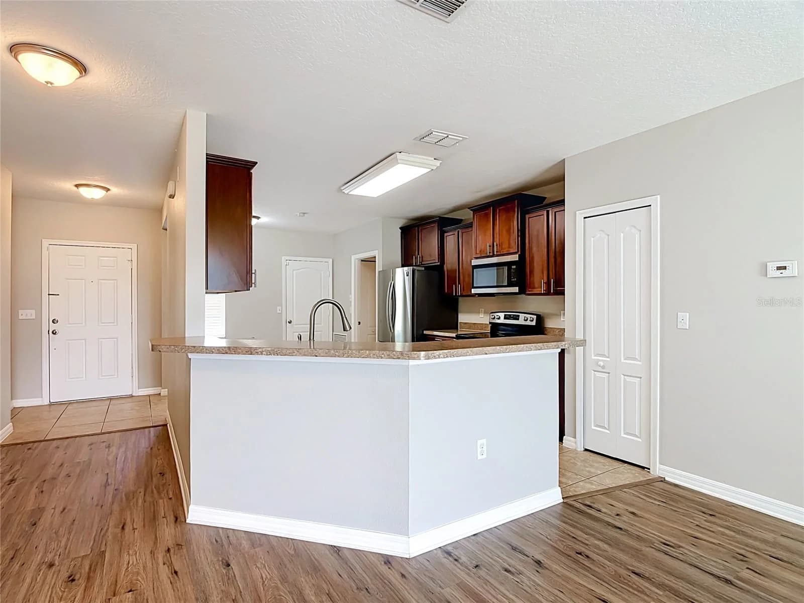 1562 TAMARIND 5