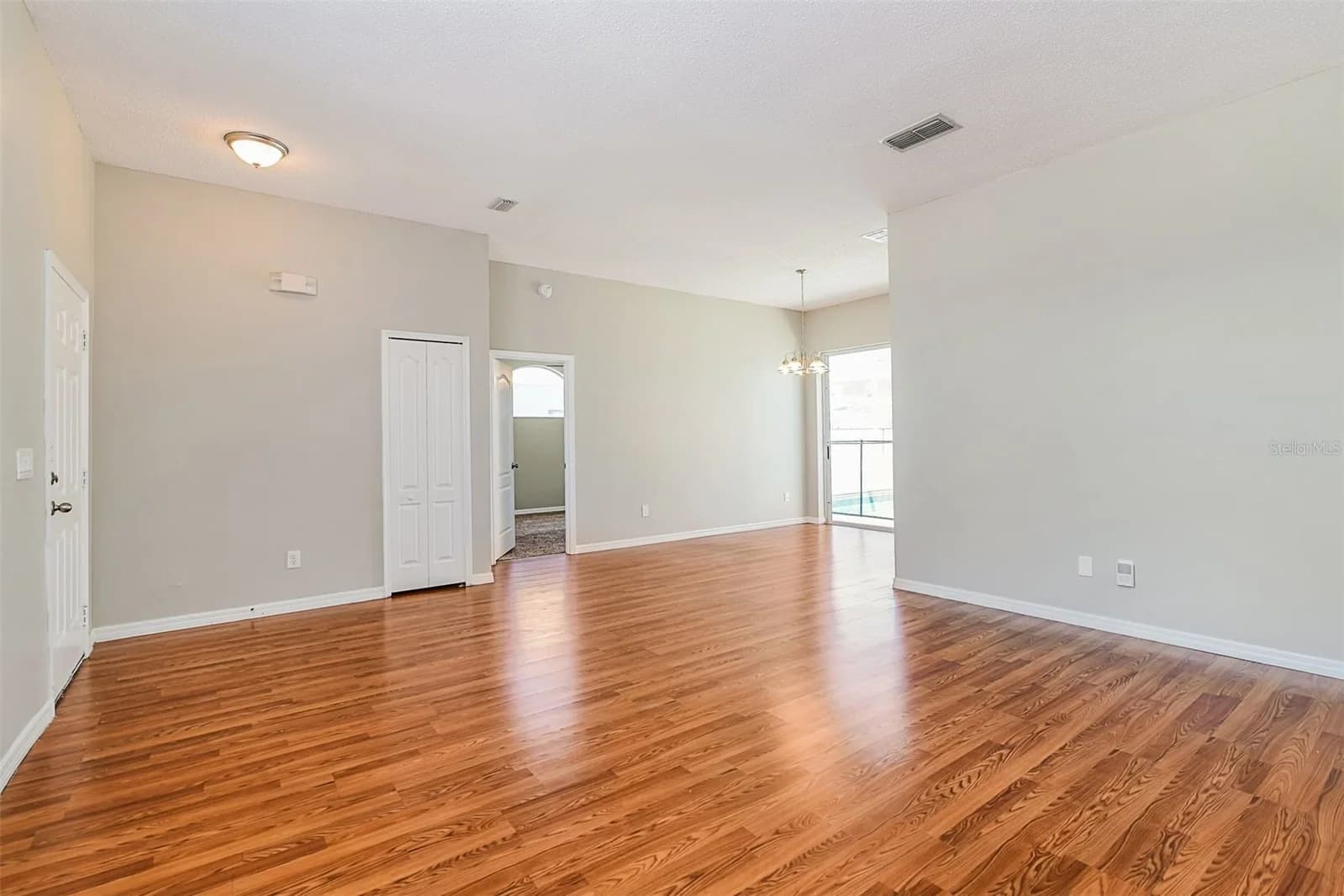8615 CAVENDISH 2