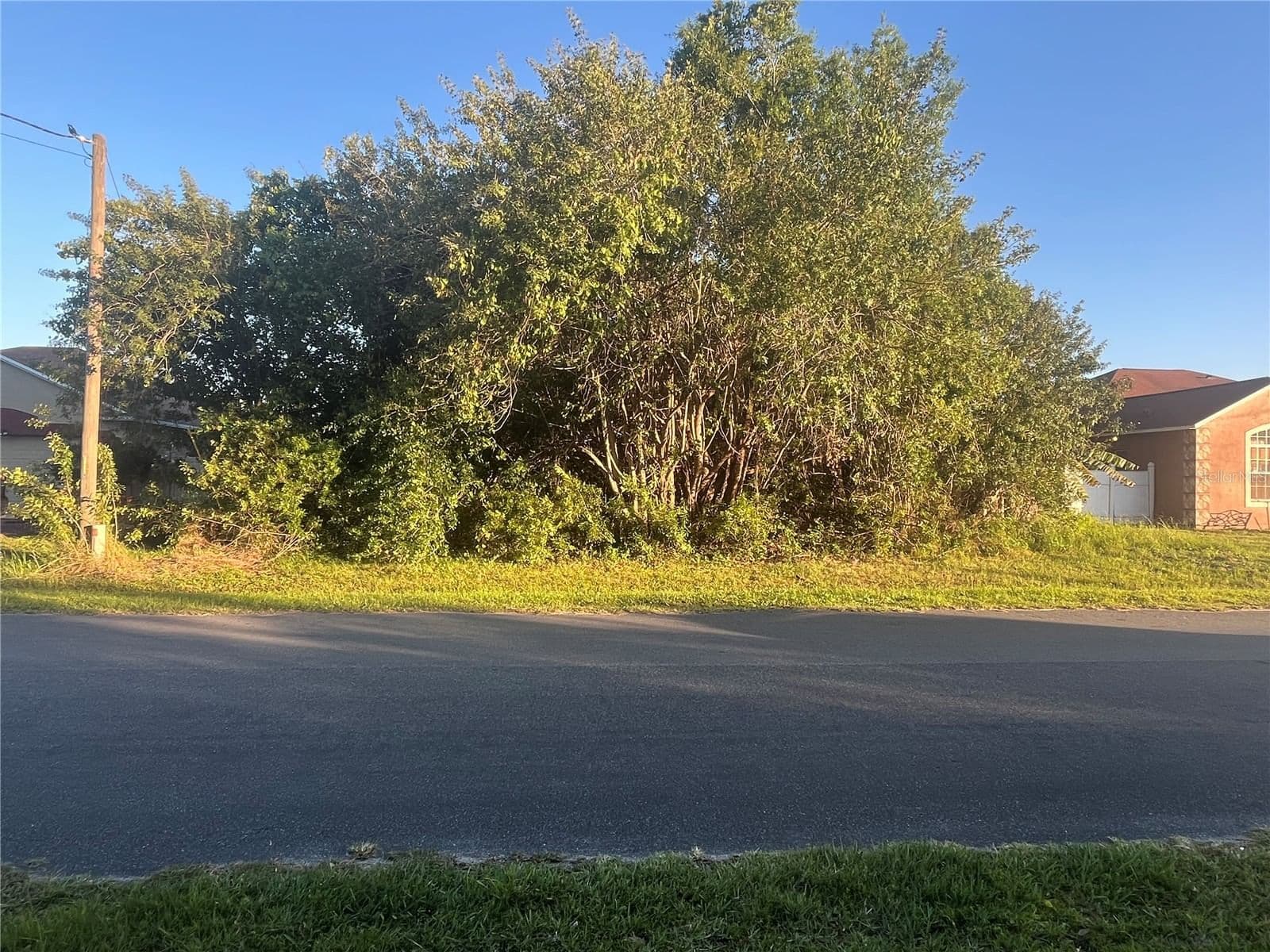 814 MASSY, Kissimmee, FL 34759 3