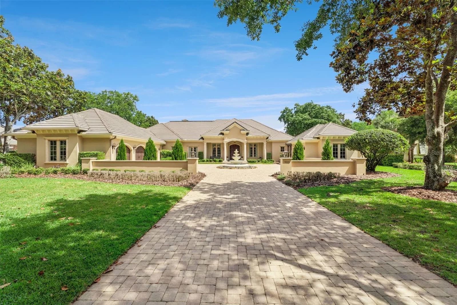 9225 BEVINGTON Lane, Orlando, FL 32827 2