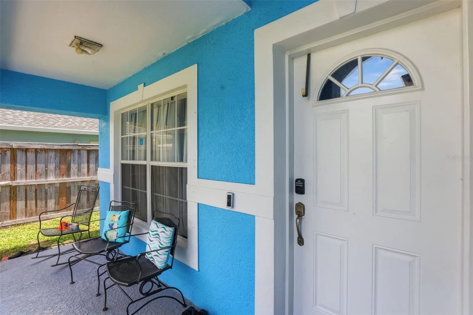 1911 GADSEN, Orlando, FL 32812 3