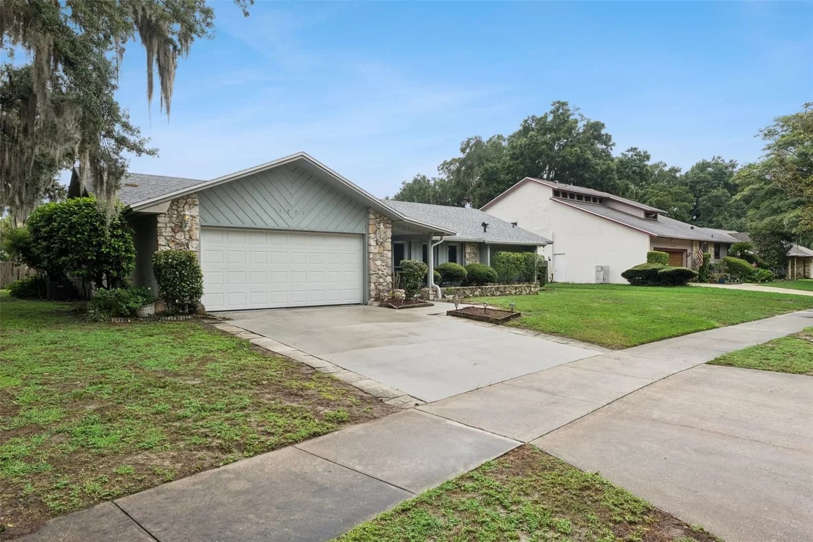 4902 BRIAR OAKS 4