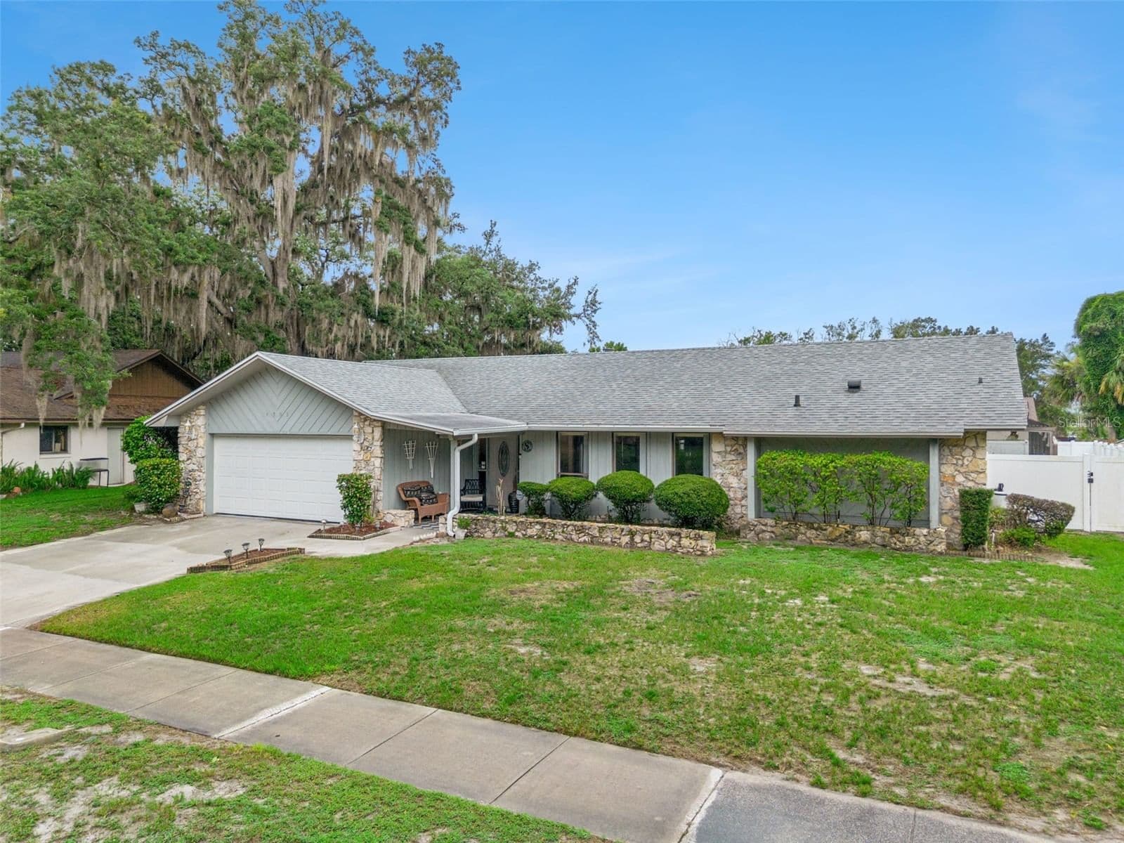 4902 BRIAR OAKS 5