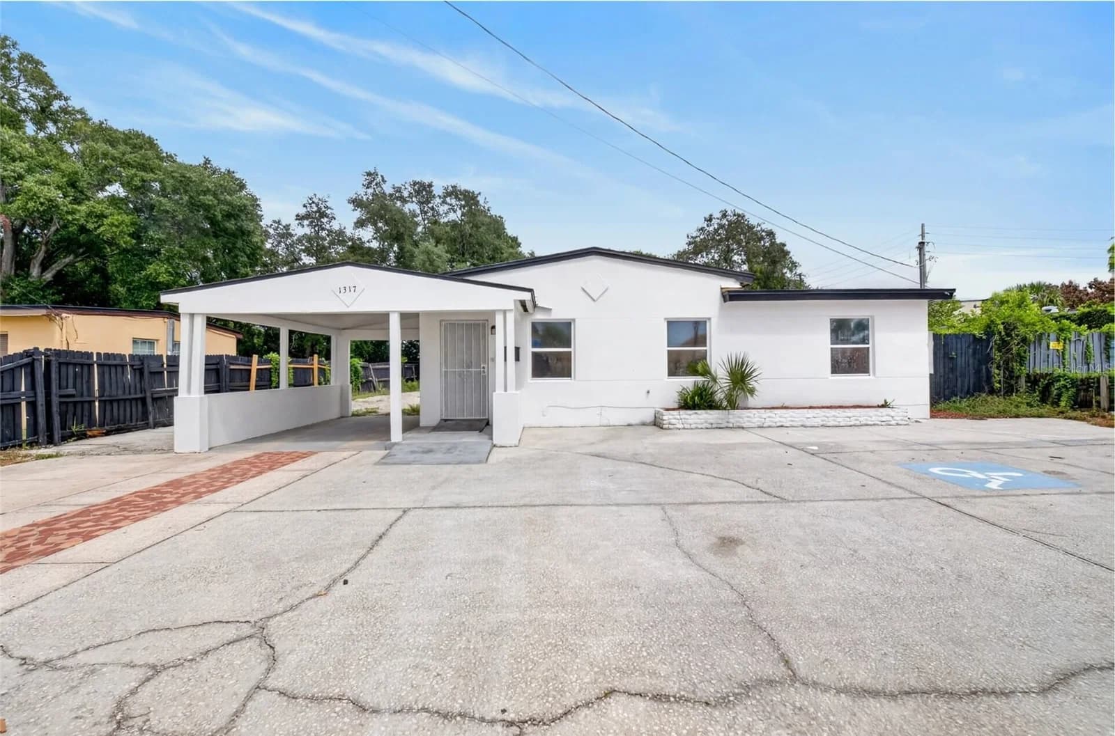 1317 PINE HILLS, Orlando, FL 32808