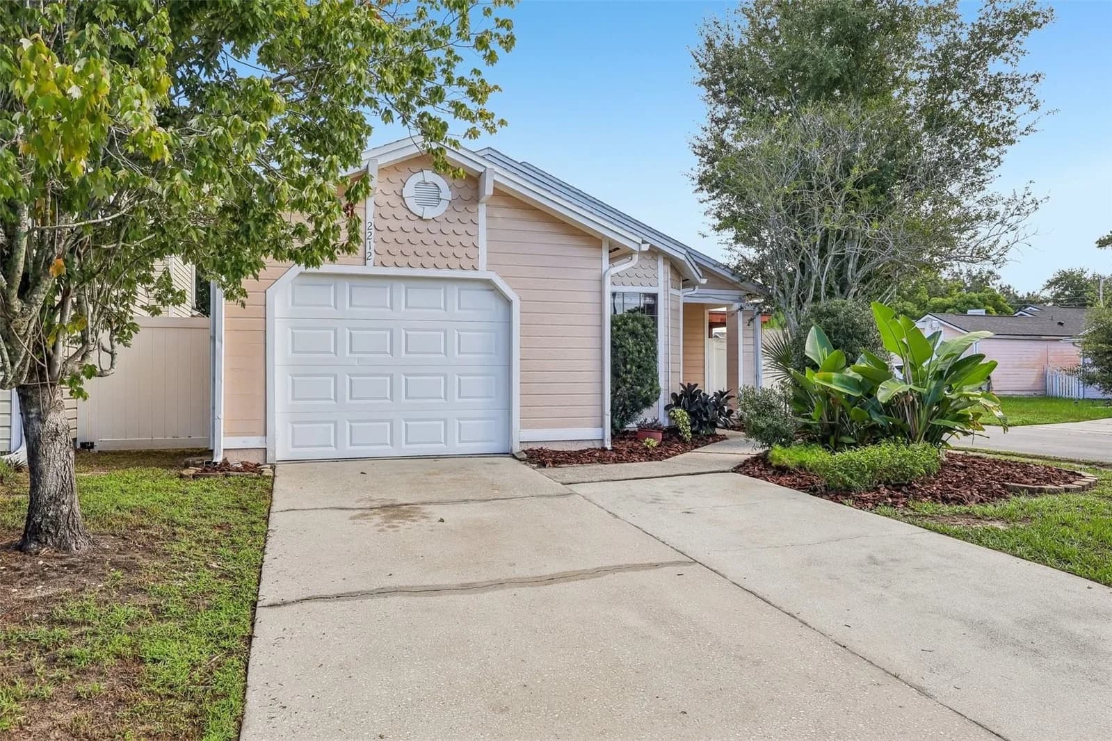 2212 FAXTON, Orlando, FL 32812 2