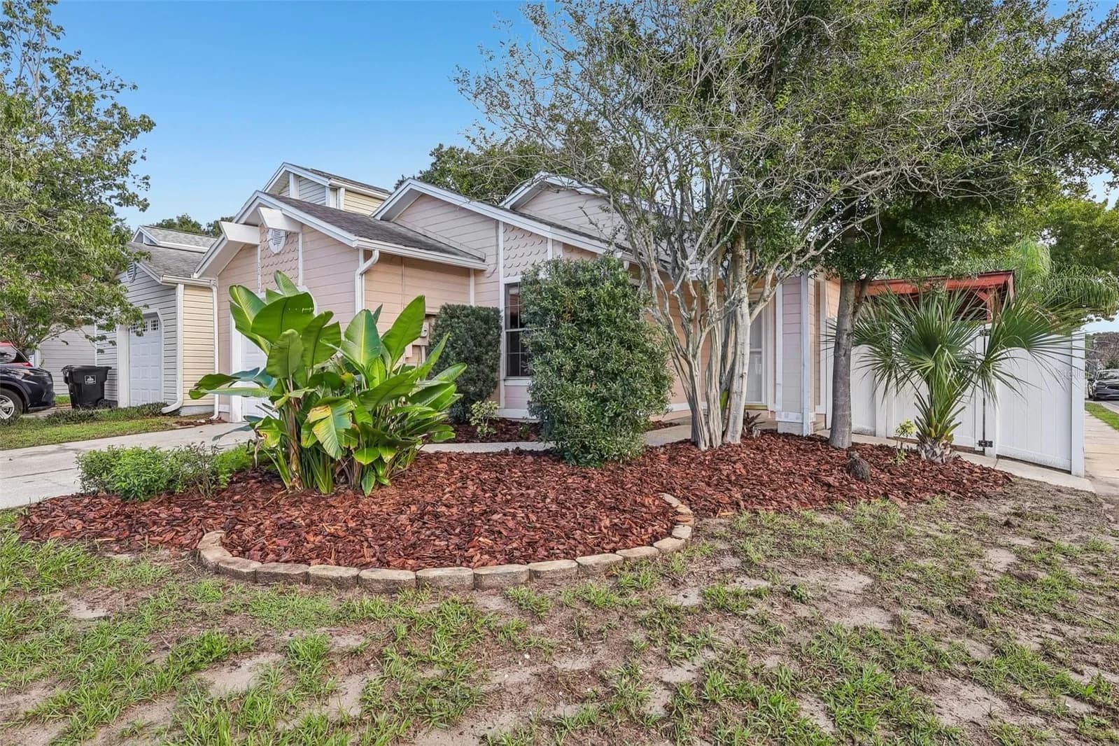 2212 FAXTON, Orlando, FL 32812 3