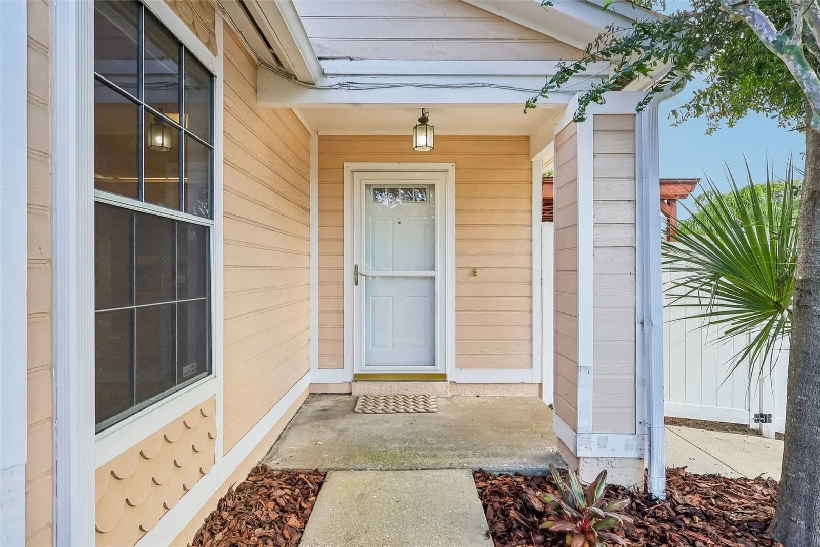 2212 FAXTON 4