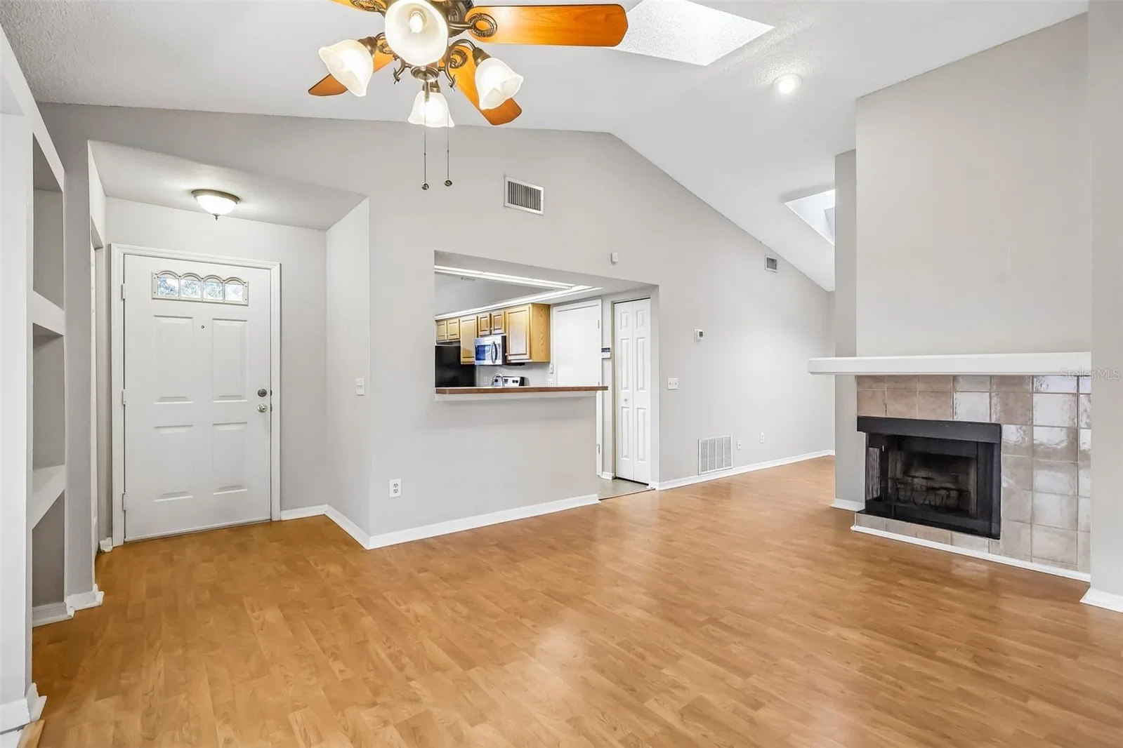 2212 FAXTON 5