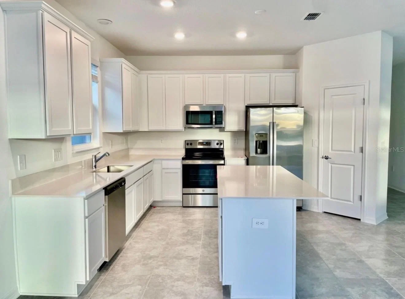 2186 MERRYBELLS, Kissimmee, FL 34746 3