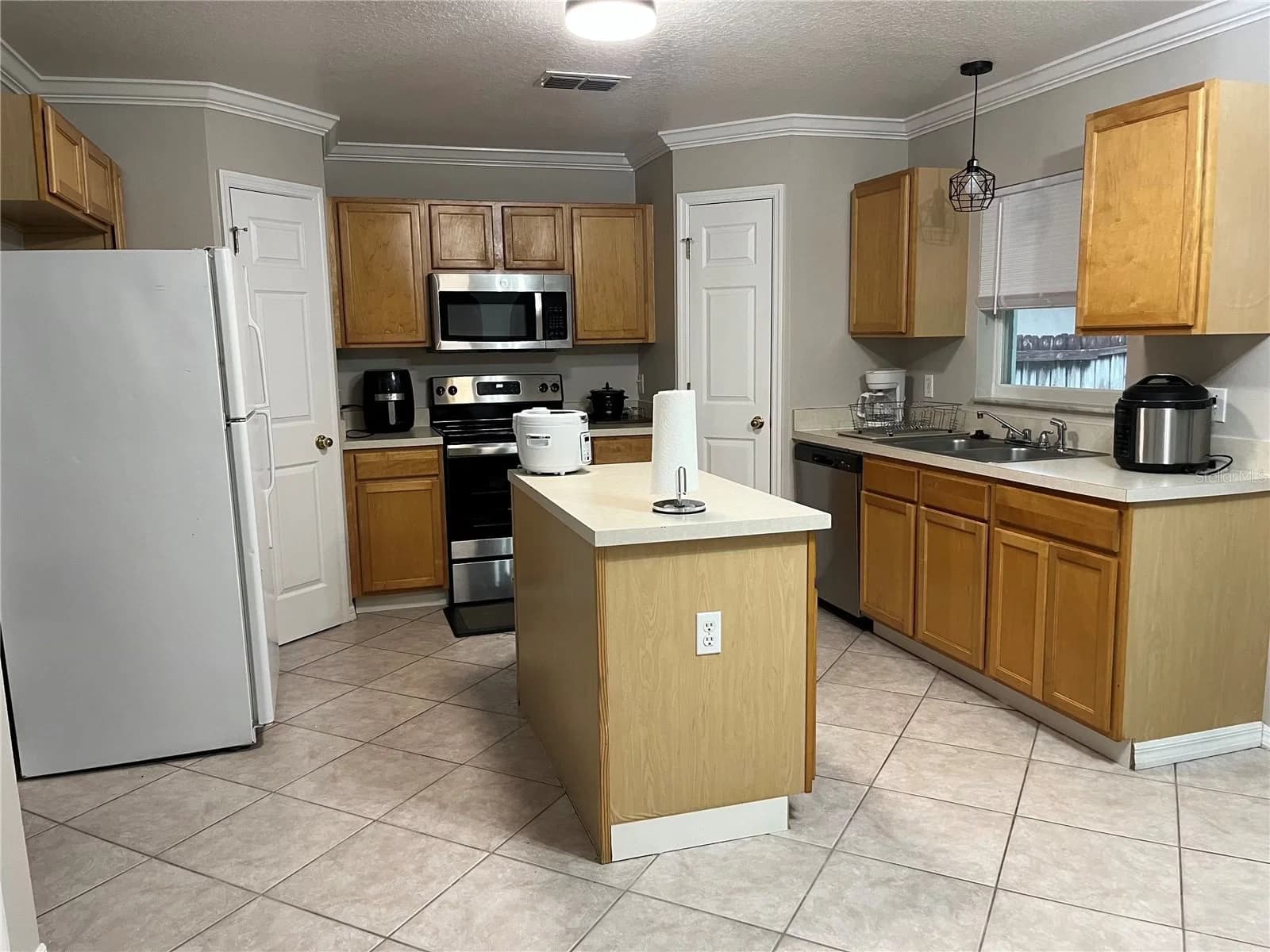 4944 FISKE Circle 5