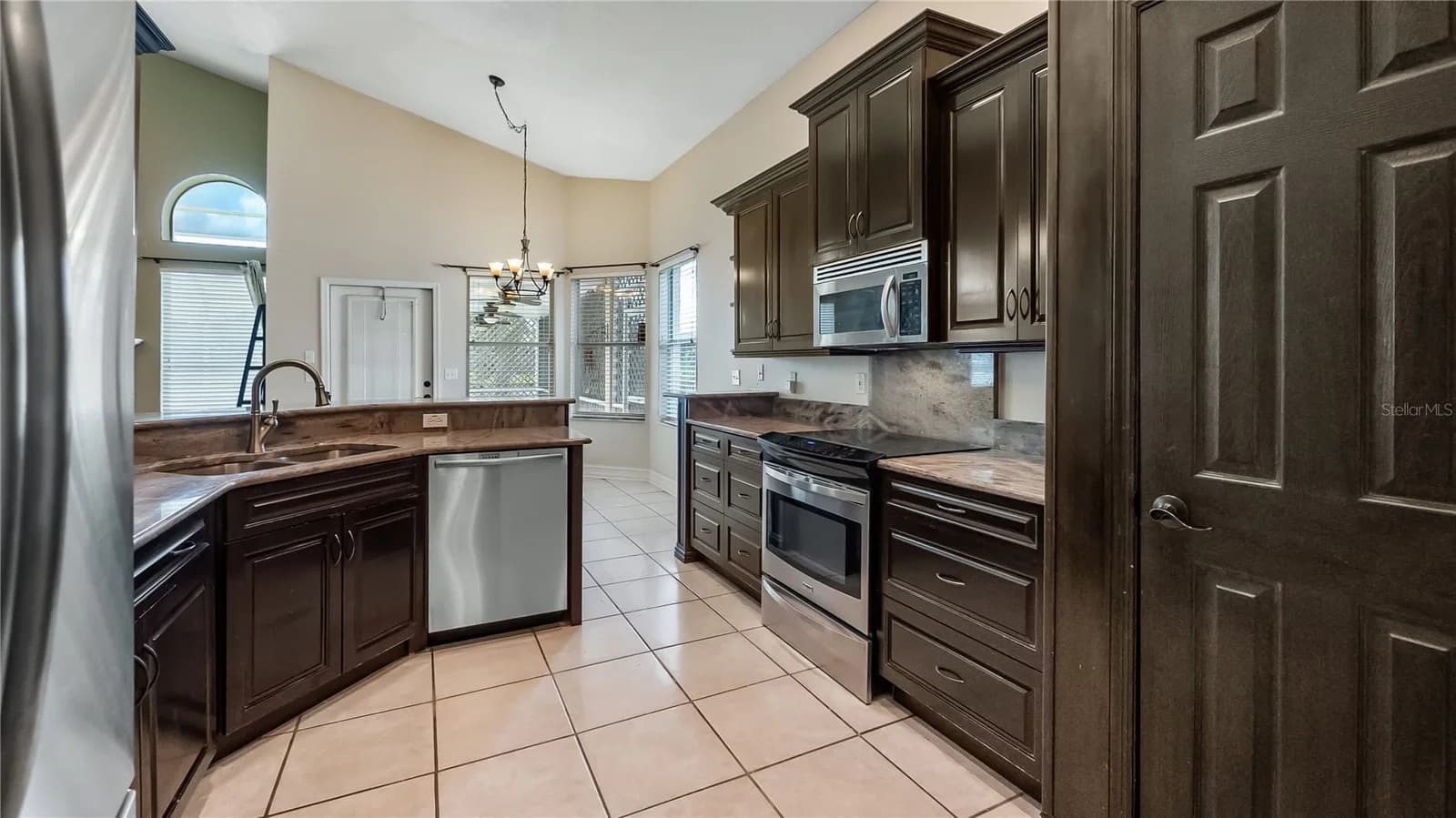 522 HARDWOOD Circle 4