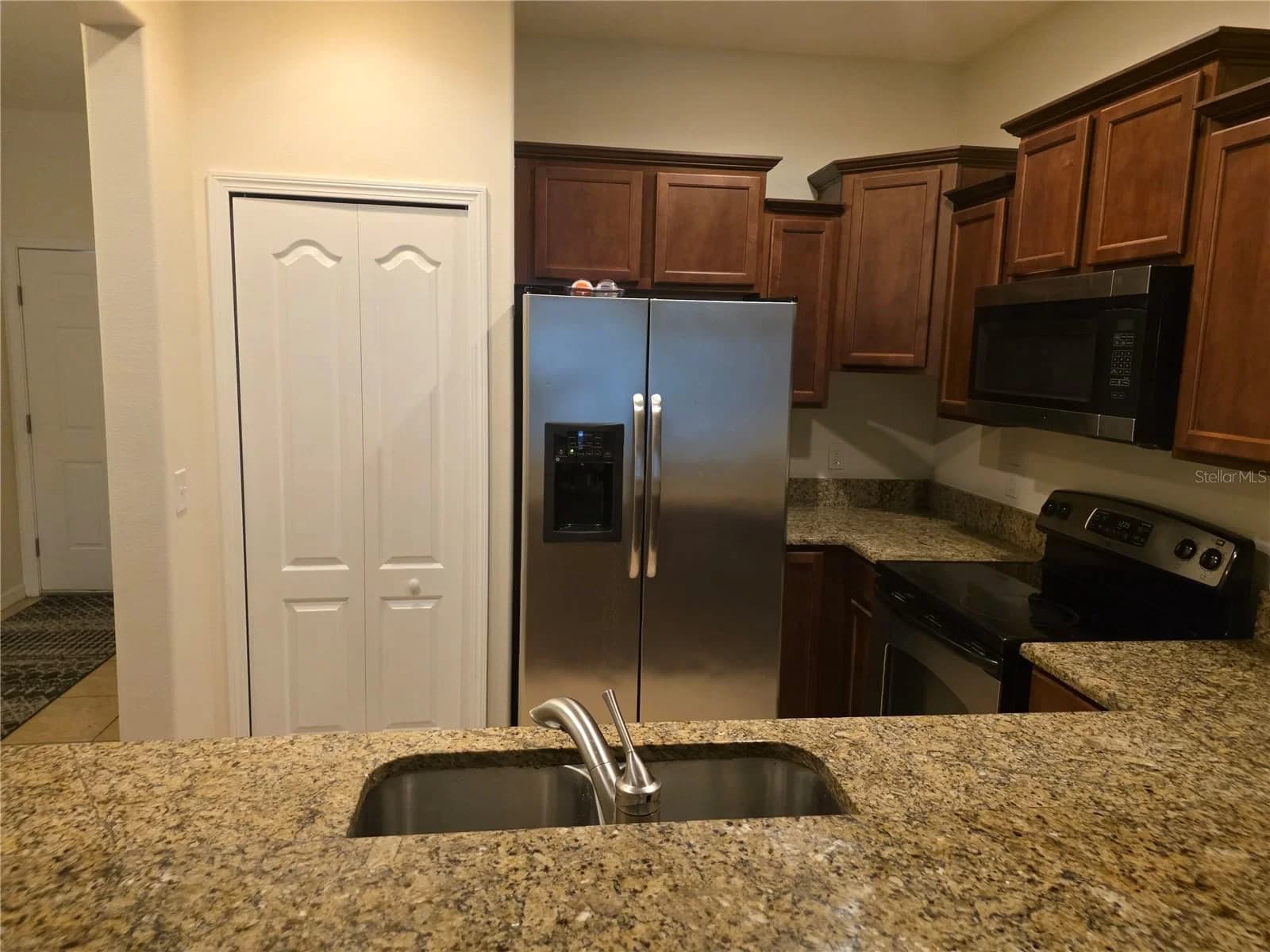 3158 RODRICK Circle 5