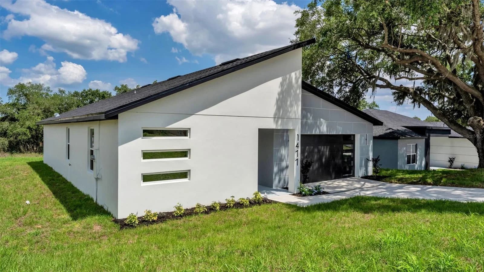1477 HOLLY HILL 2