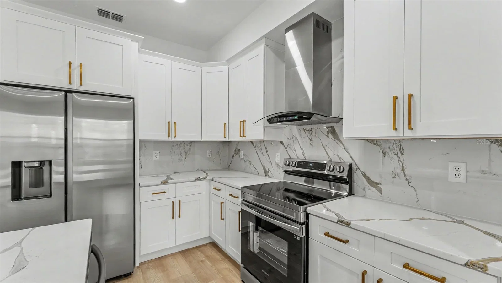 1477 HOLLY HILL 5