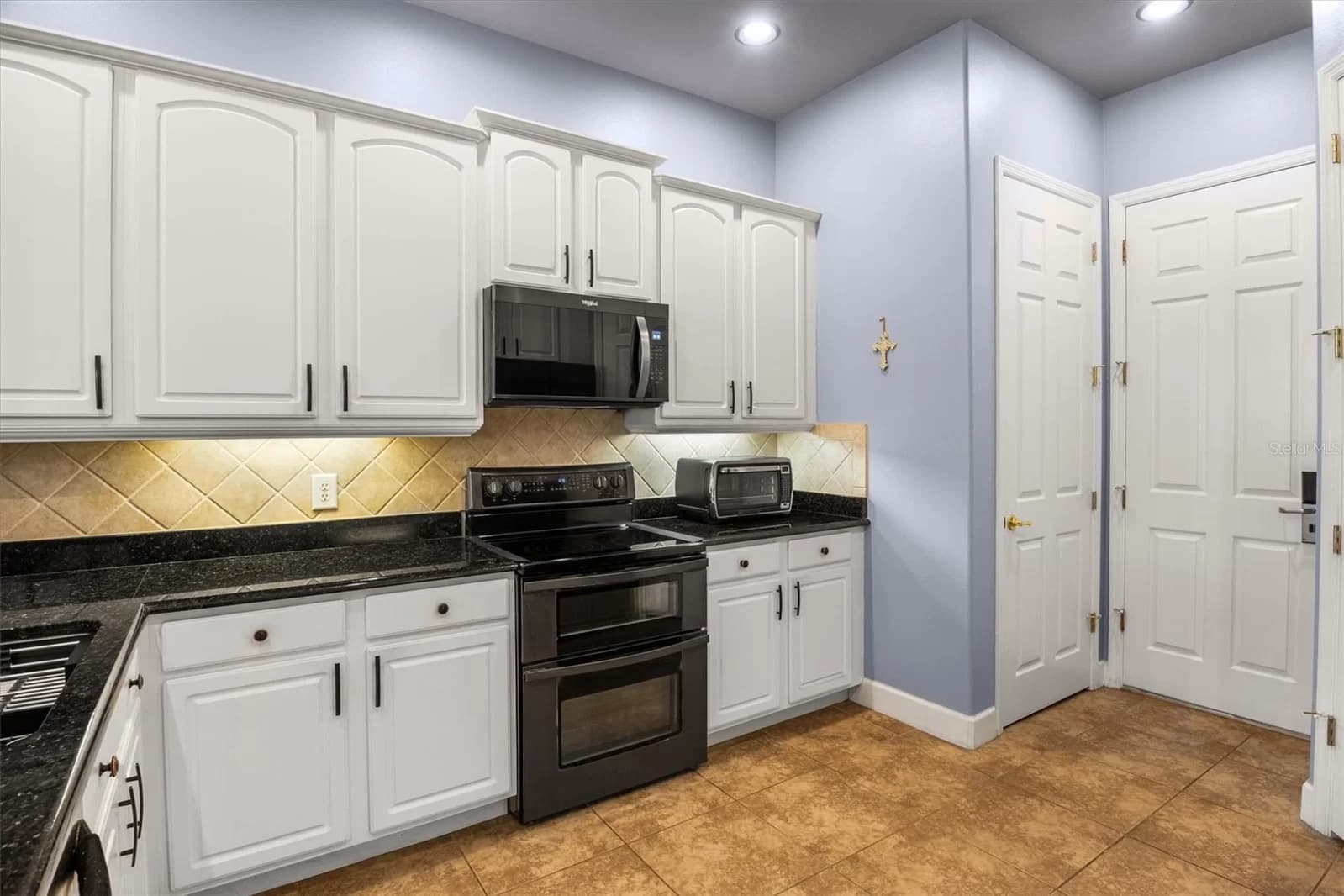 1445 FAIRVIEW 5