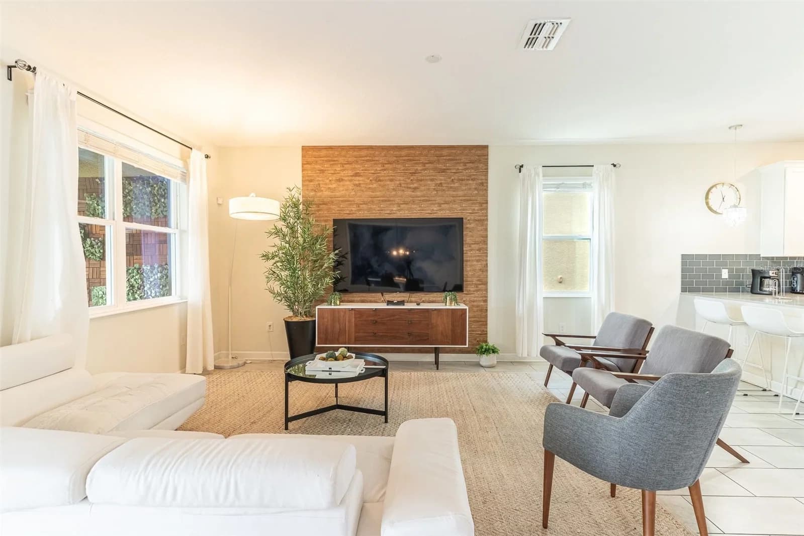 561 PEBBLE BEACH 4
