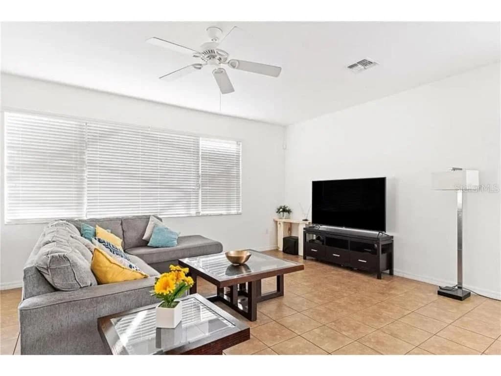 2654 ROSEMONT 5
